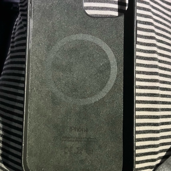 12 Pro Max leather case - Picture 2 of 2